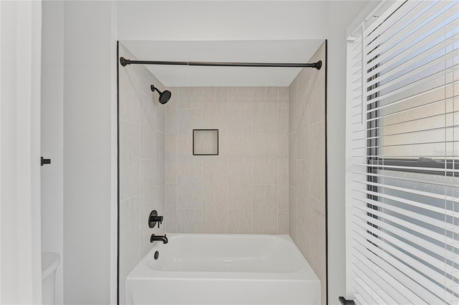 CENTER GATE ESTATES PH 01B - Residential