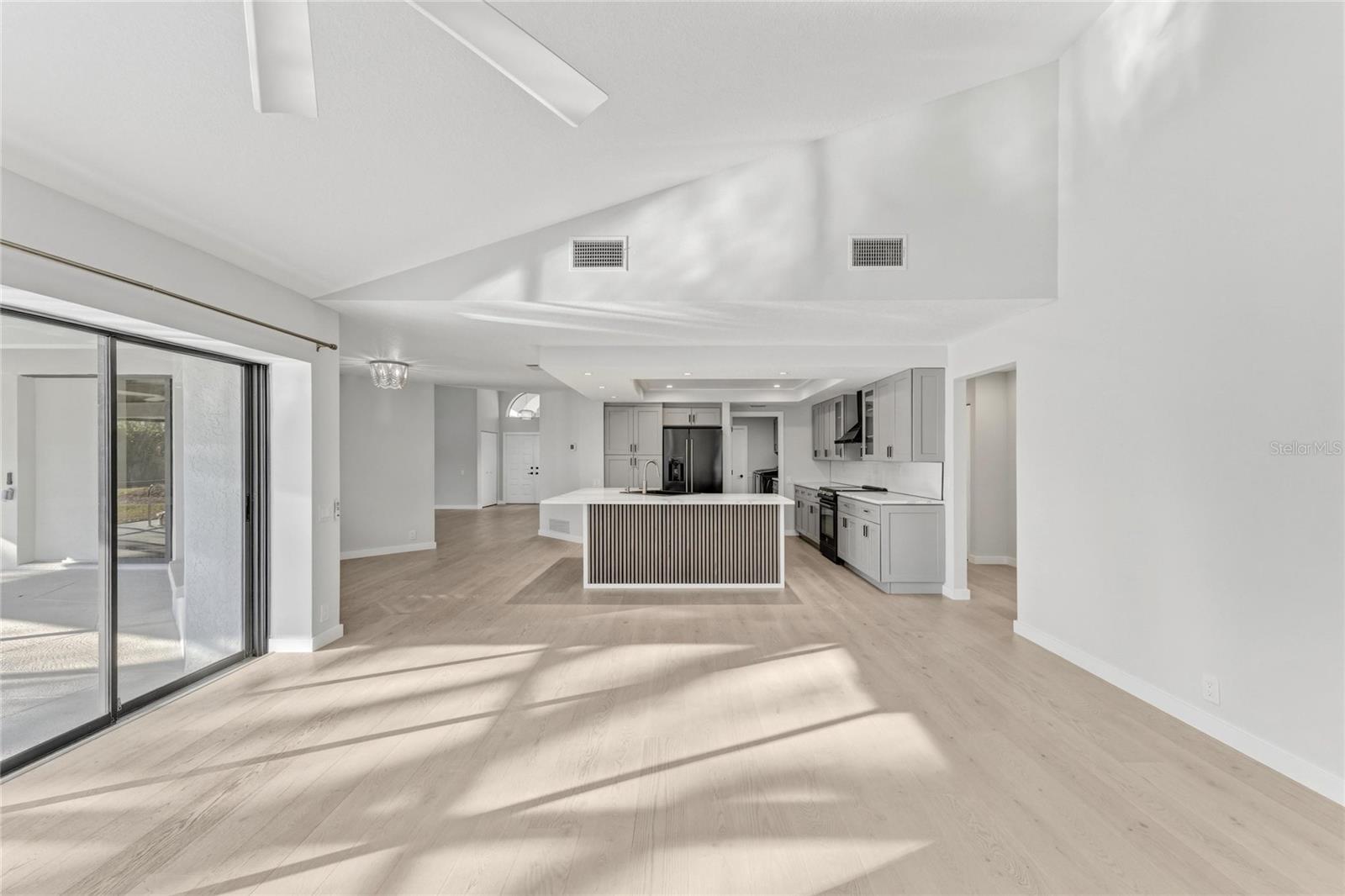 CENTER GATE ESTATES PH 01B - Residential