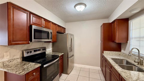 Tiny photo for 210 N Lone Oak Drive #1, Leesburg, FL 34748 (MLS # S5158722)