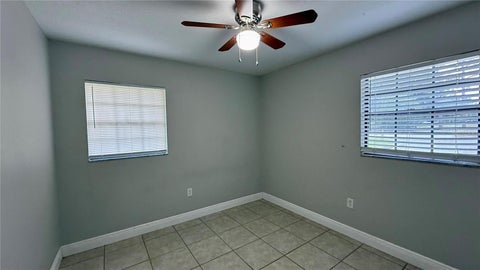 Tiny photo for 210 N Lone Oak Drive #1, Leesburg, FL 34748 (MLS # S5158722)