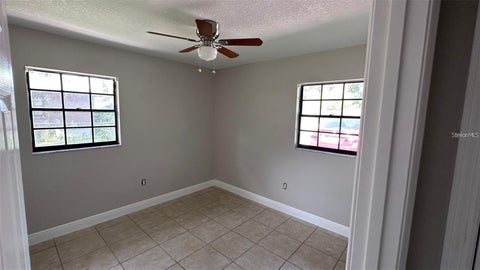 Tiny photo for 210 N Lone Oak Drive #1, Leesburg, FL 34748 (MLS # S5158722)
