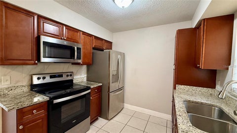 Tiny photo for 210 N Lone Oak Drive #1, Leesburg, FL 34748 (MLS # S5158722)