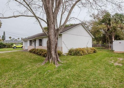 A home in HOLLY HILL