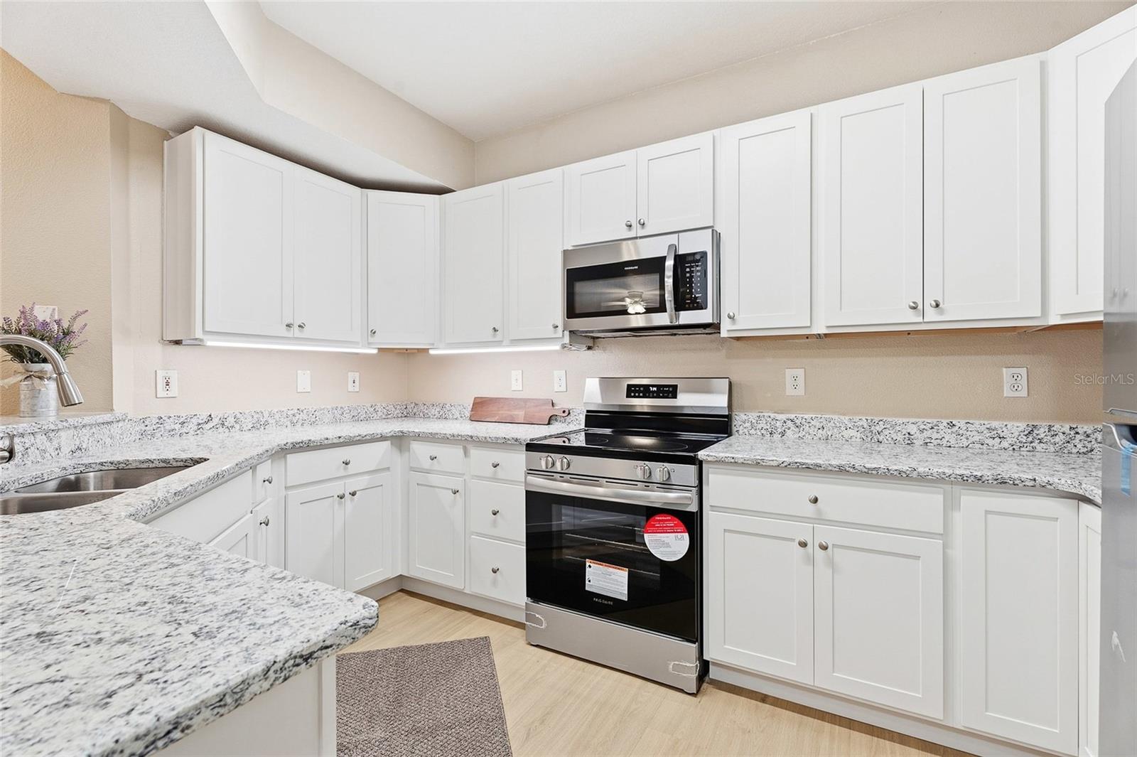 5512 METROWEST BOULEVARD 201