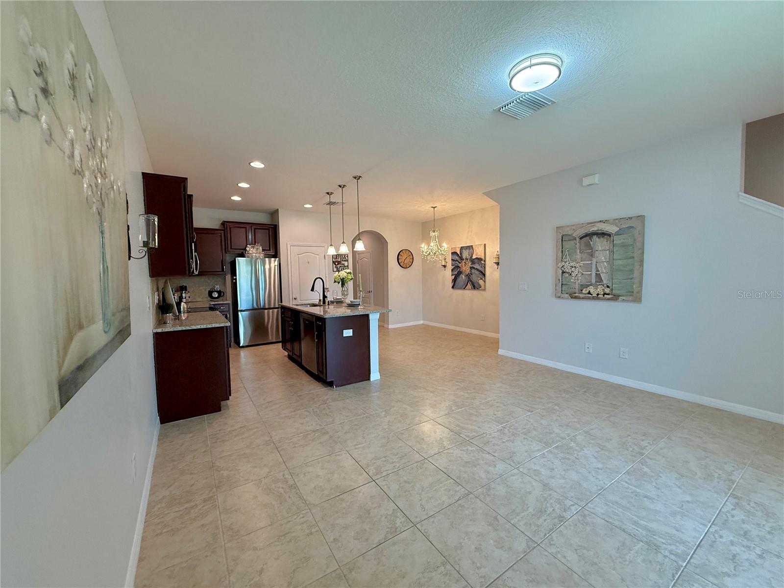 AVELAR CREEK NORTH - Residential Lease