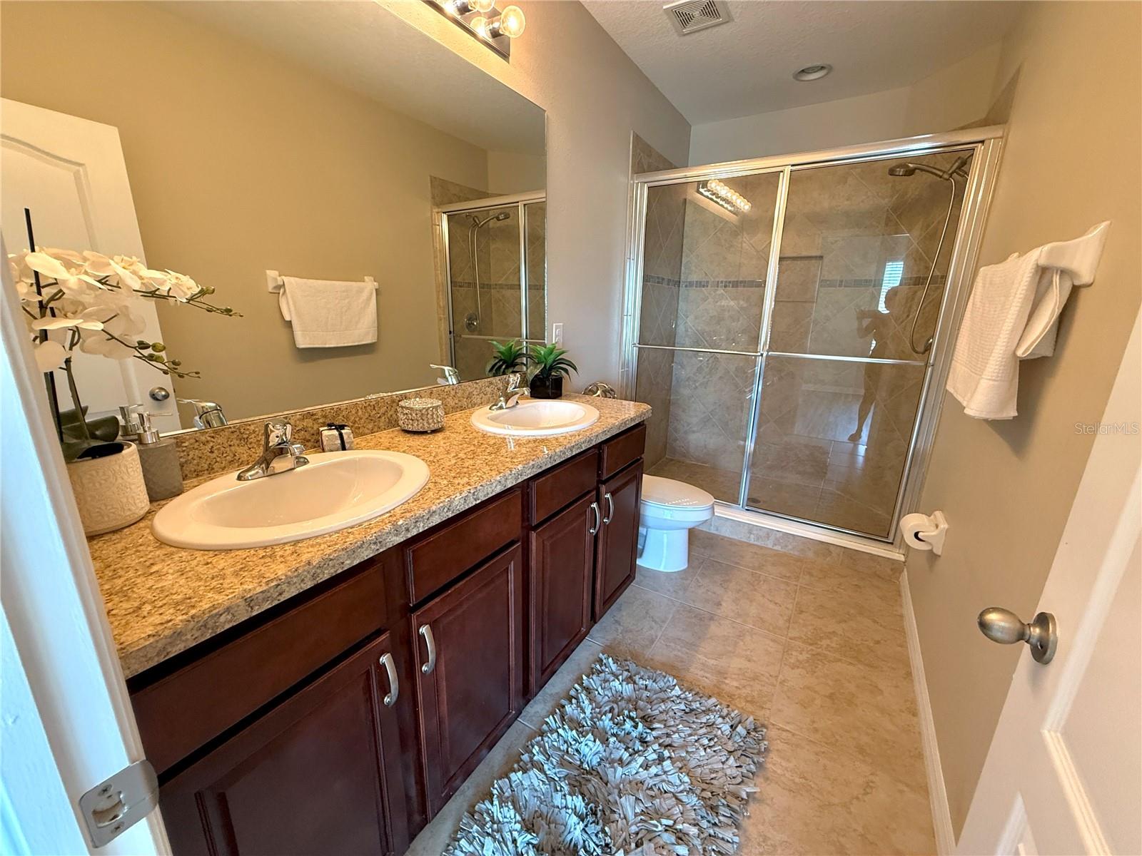 AVELAR CREEK NORTH - Residential Lease