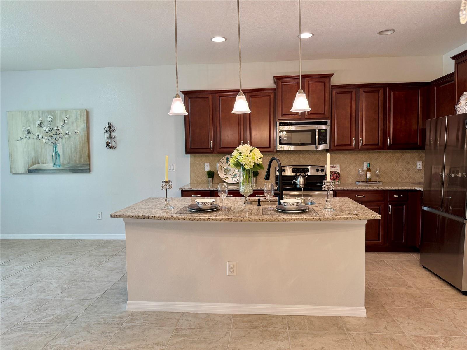 AVELAR CREEK NORTH - Residential Lease