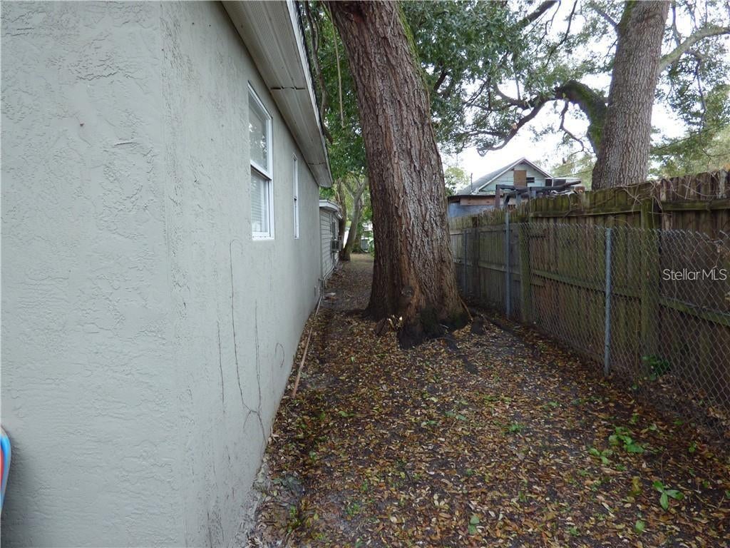 2807 58TH PLACE N 2