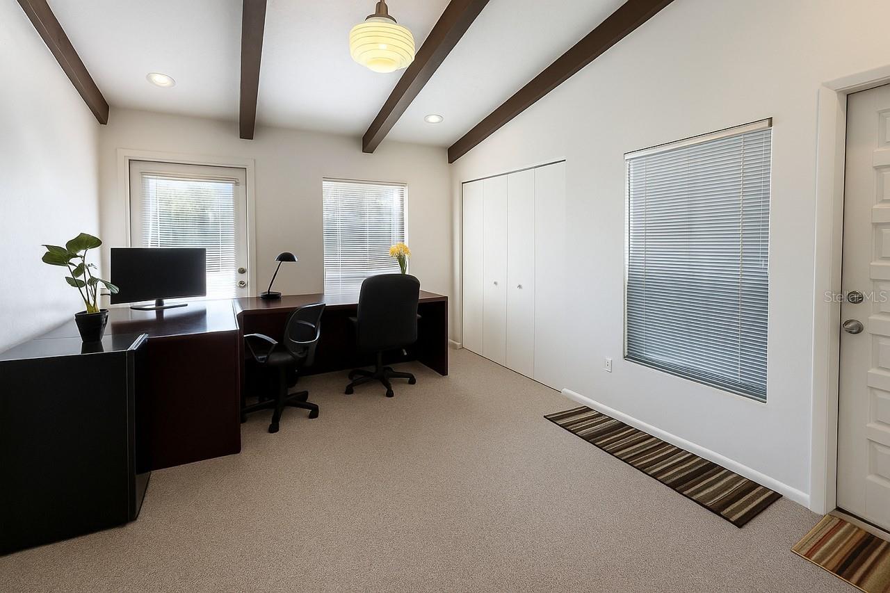 THORNEBROOK III CONDO OFFICE PARK - Commercial Lease