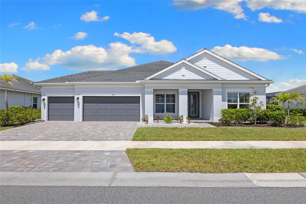 Photo of 4645 Antrim Drive, Sarasota, FL 34240 (MLS # A4694391)