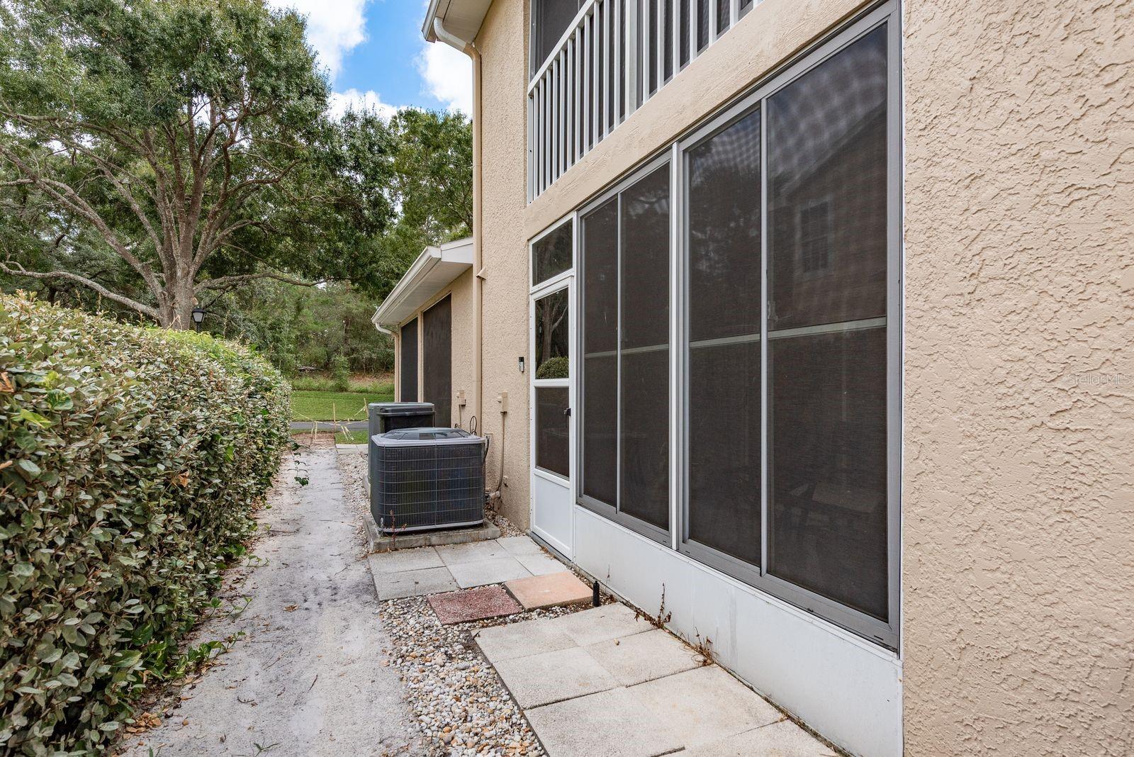 GLENBROOK EAST - Residential Lease