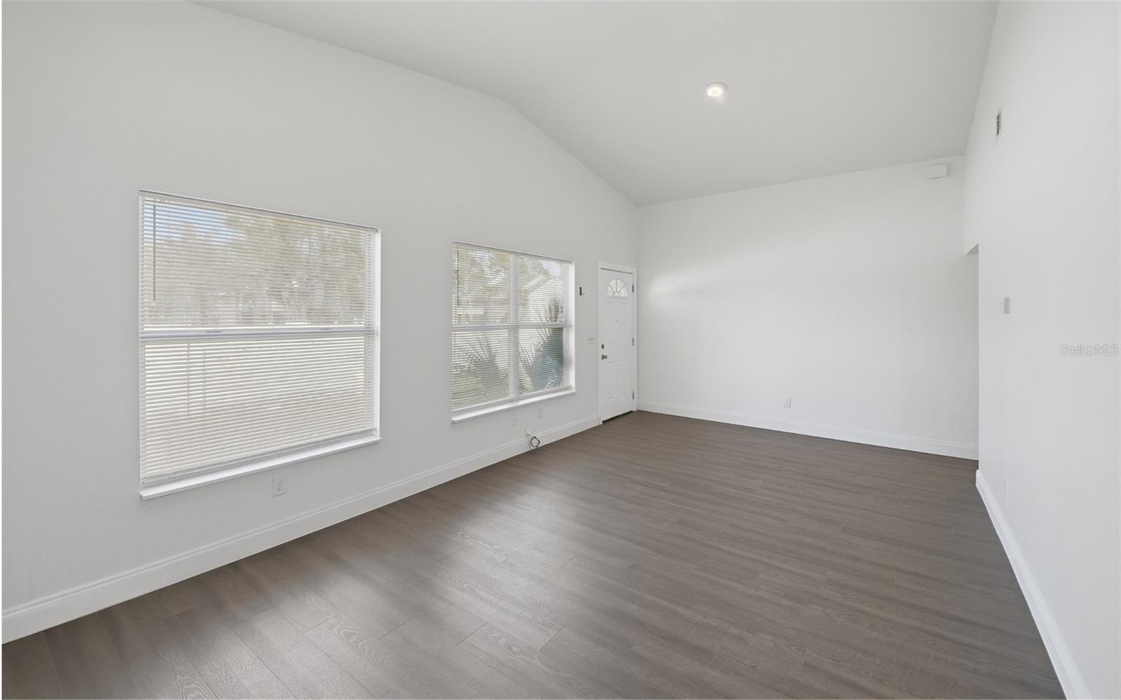 CHELSEA SQUARE 5B - Residential