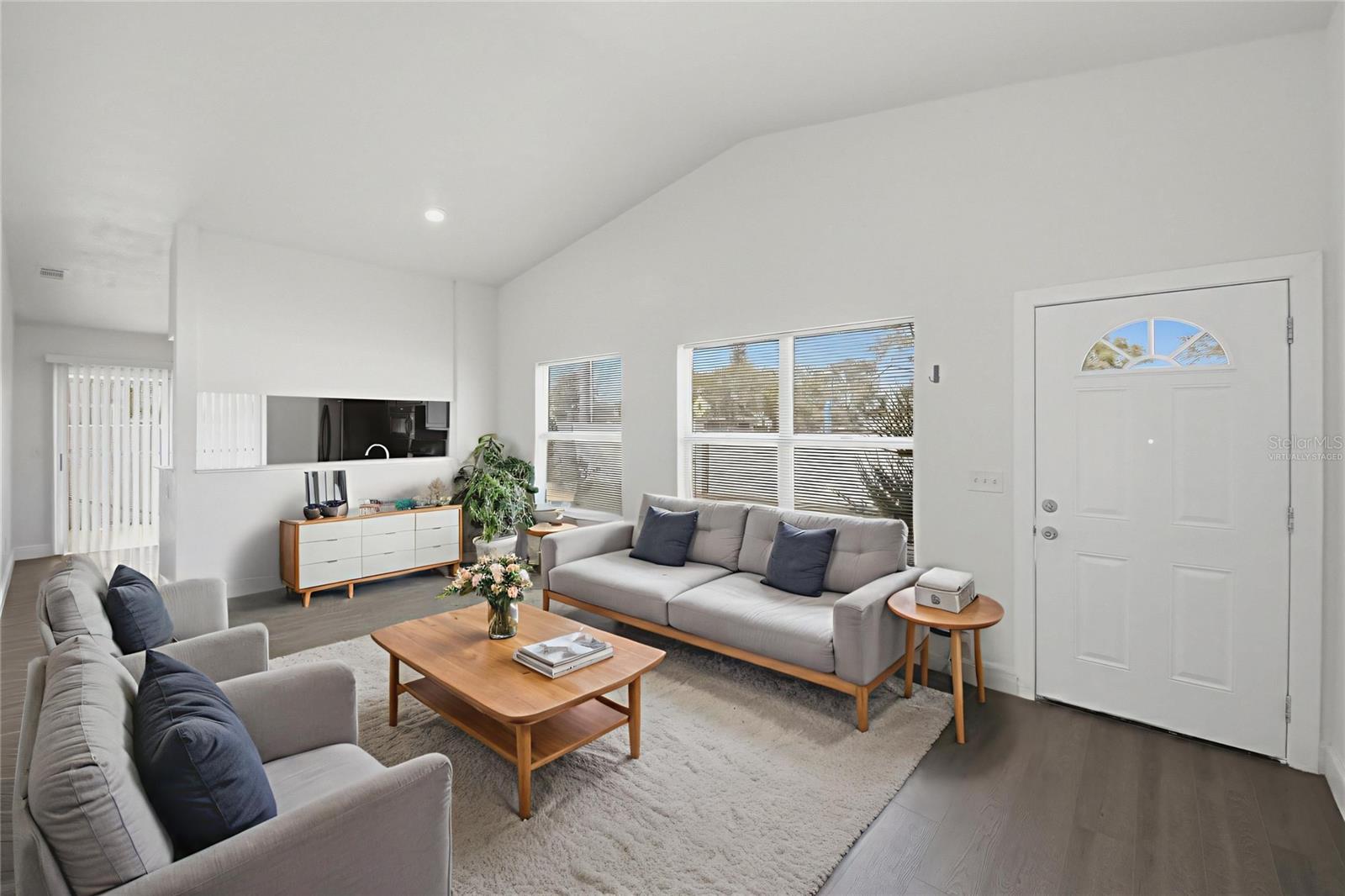 CHELSEA SQUARE 5B - Residential