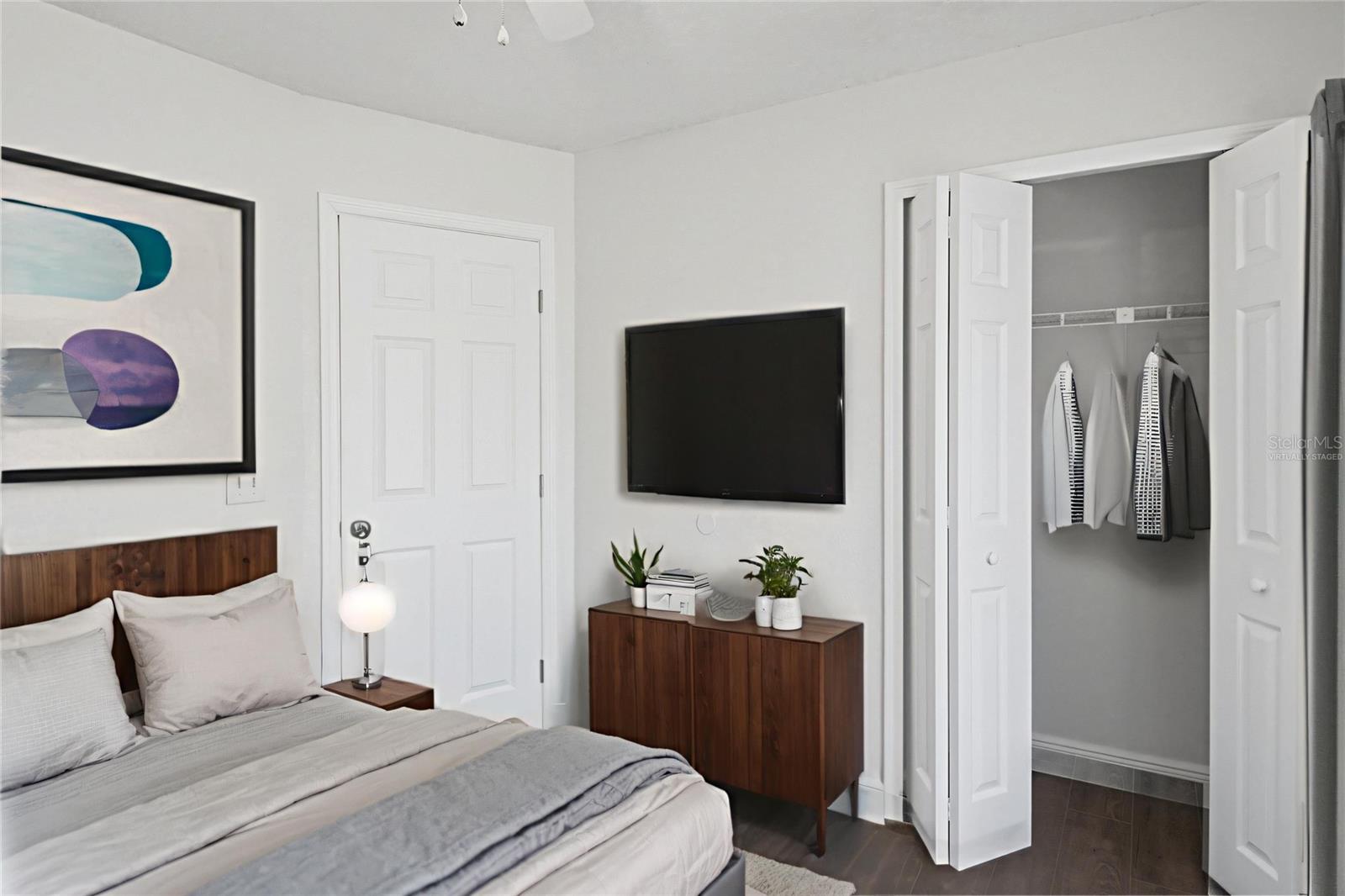 CHELSEA SQUARE 5B - Residential