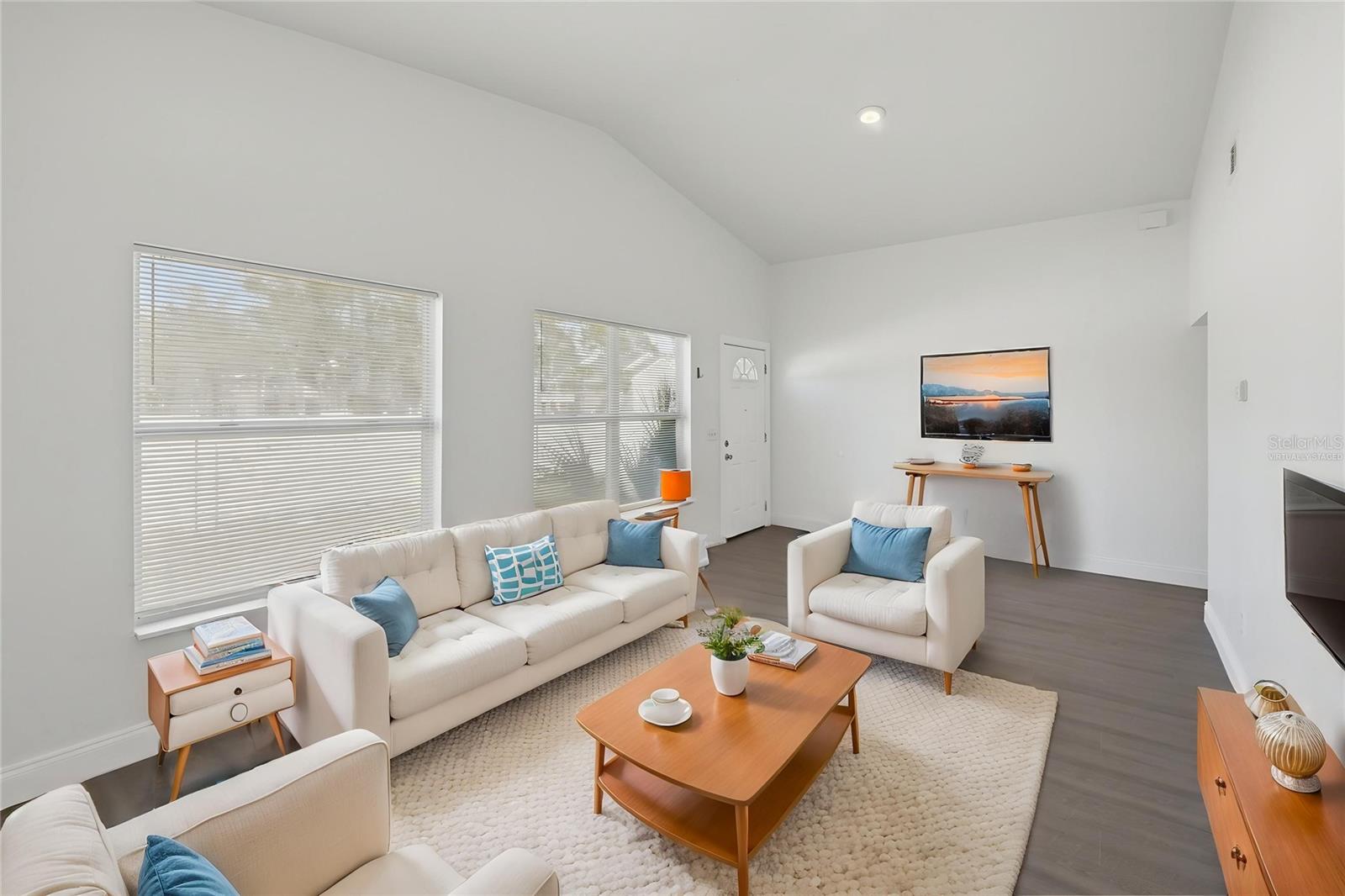 CHELSEA SQUARE 5B - Residential