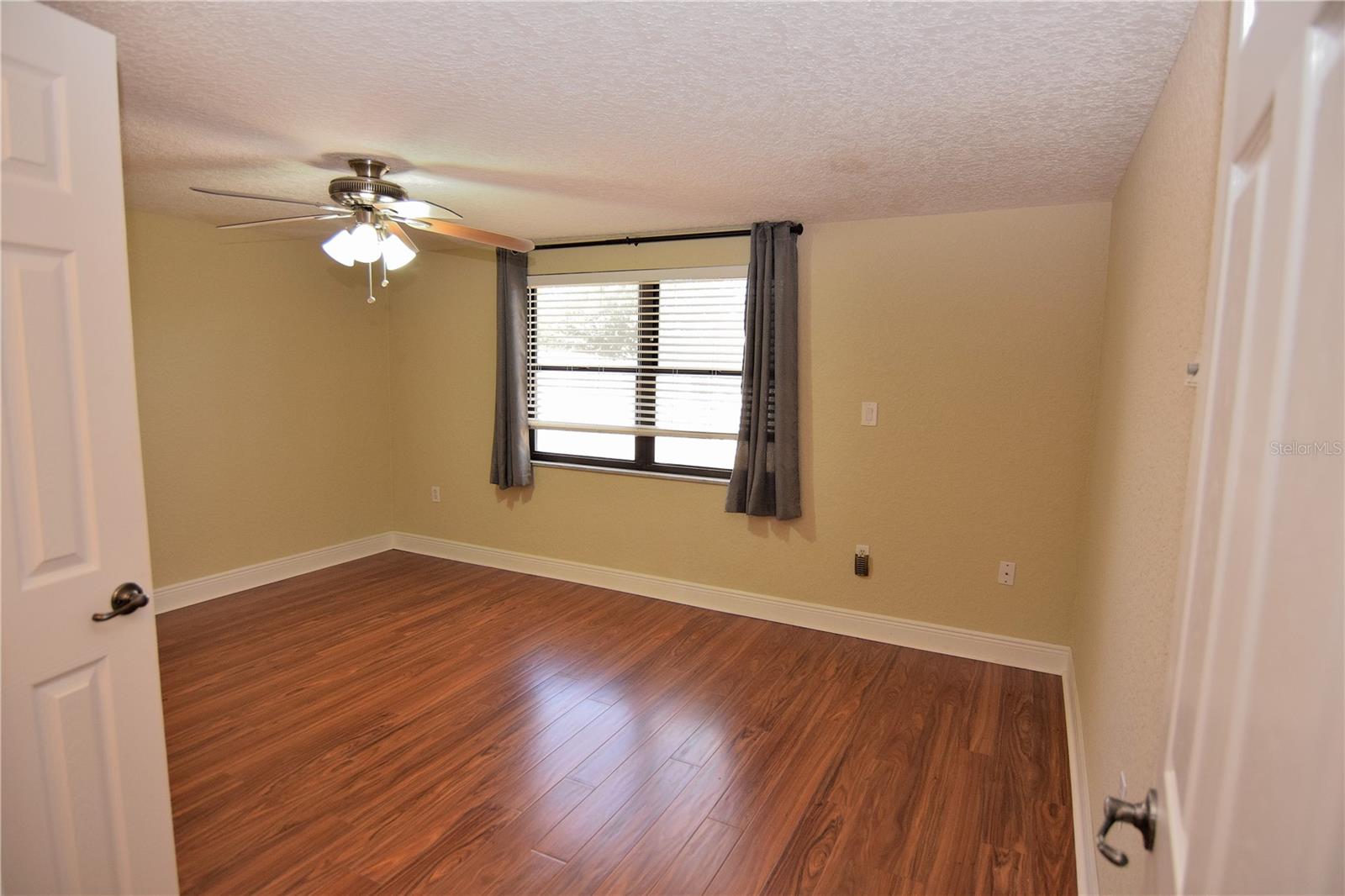 REGENCY PARK - Residential