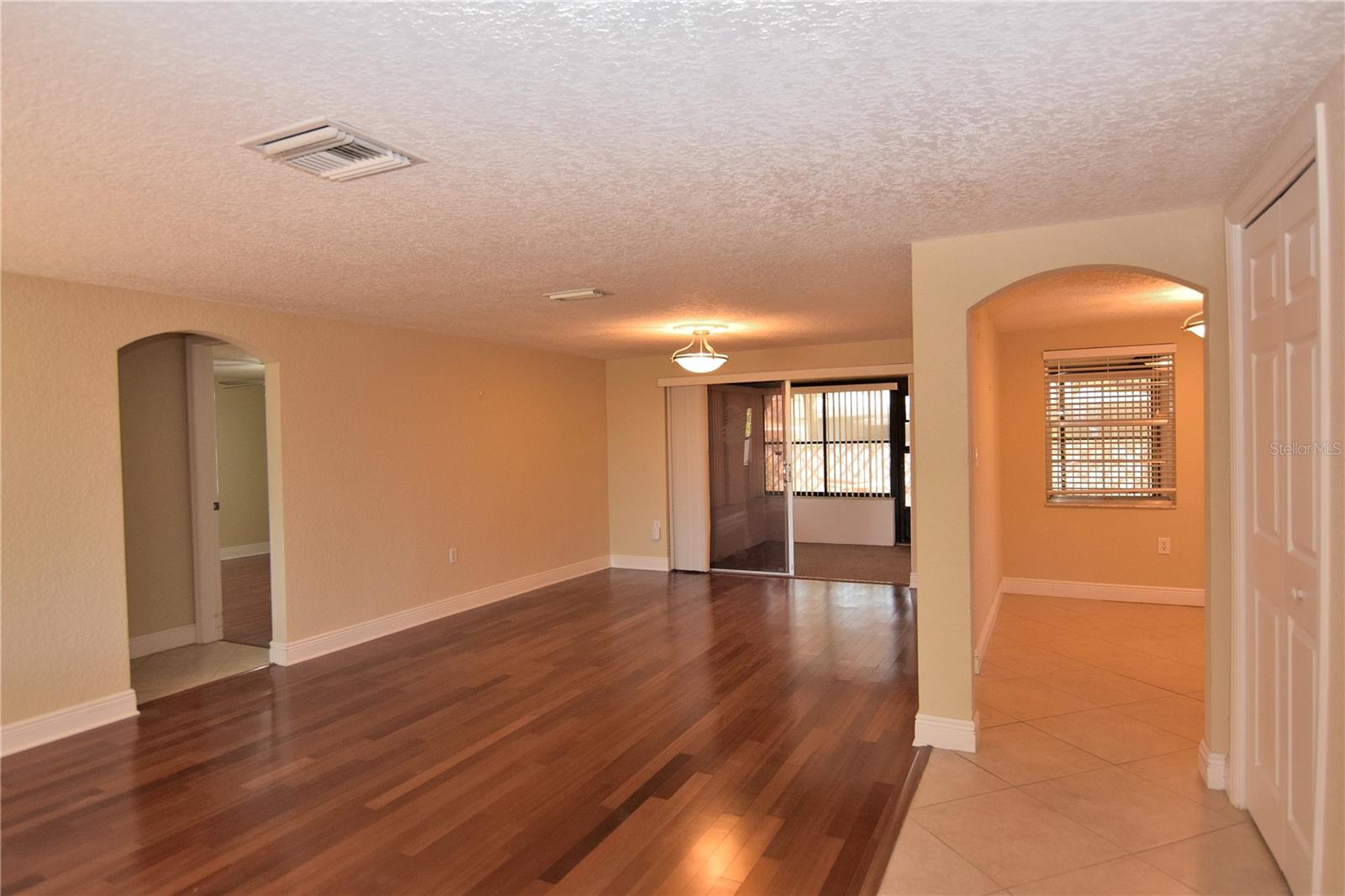 REGENCY PARK - Residential