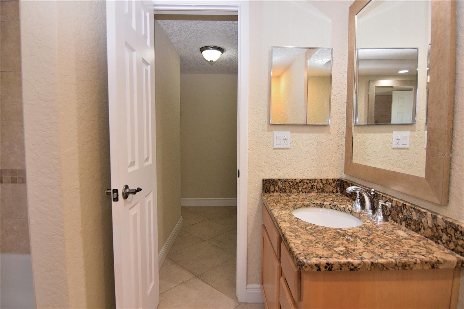 REGENCY PARK - Residential