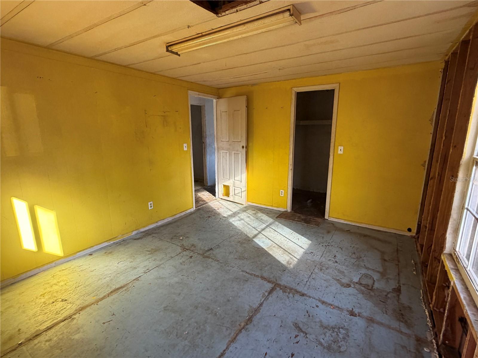 TWIN GATES MOBILE ESTATES - Residential