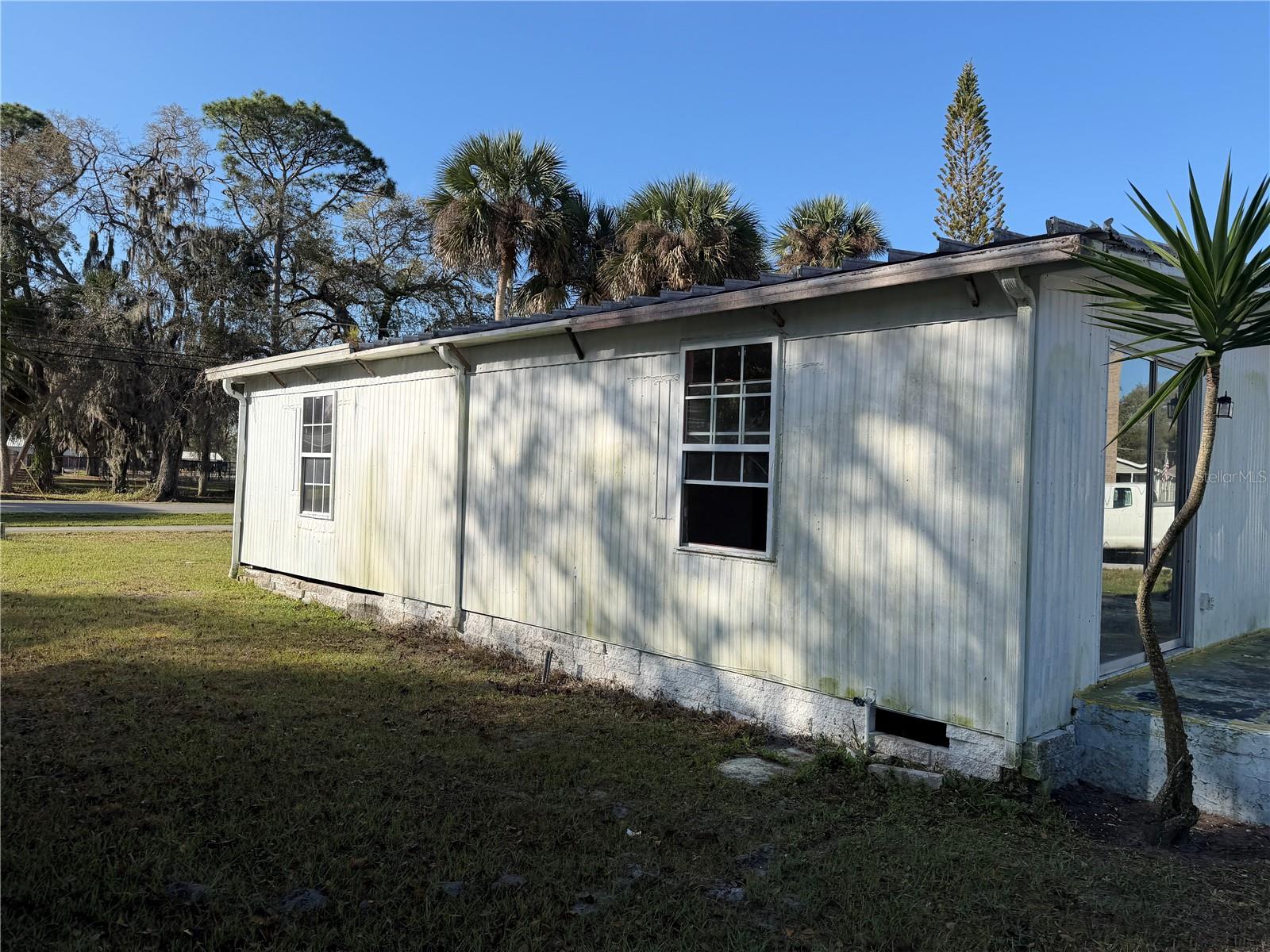 TWIN GATES MOBILE ESTATES - Residential