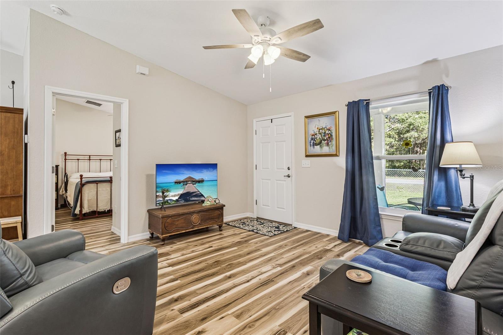 SILVER SPGS SHORES UN #38 - Residential