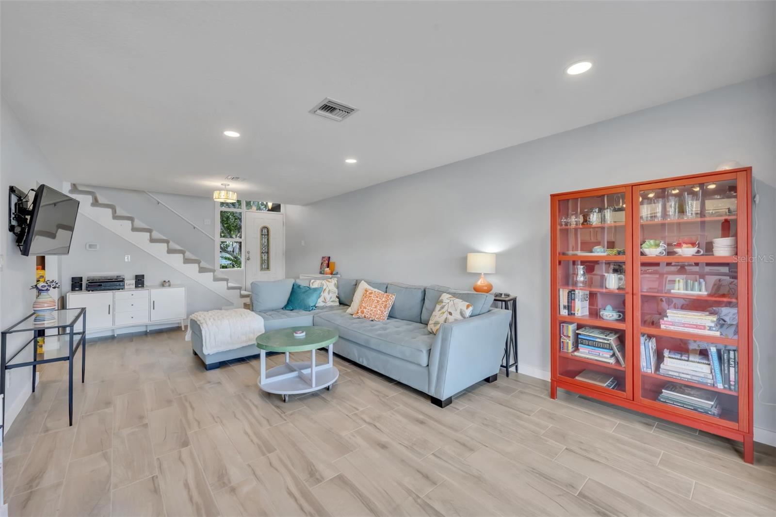 RAMBLEWOOD CONDO - Residential