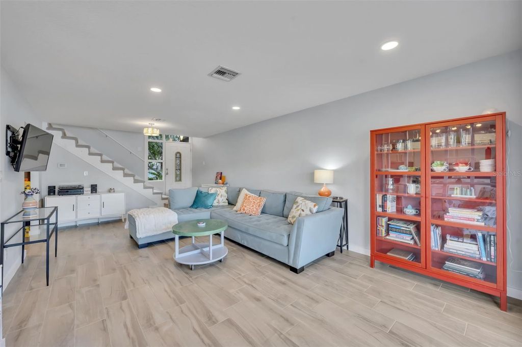 Photo of 897 Jonathan Way #897, Altamonte Springs, FL 32701 (MLS # O6409916)