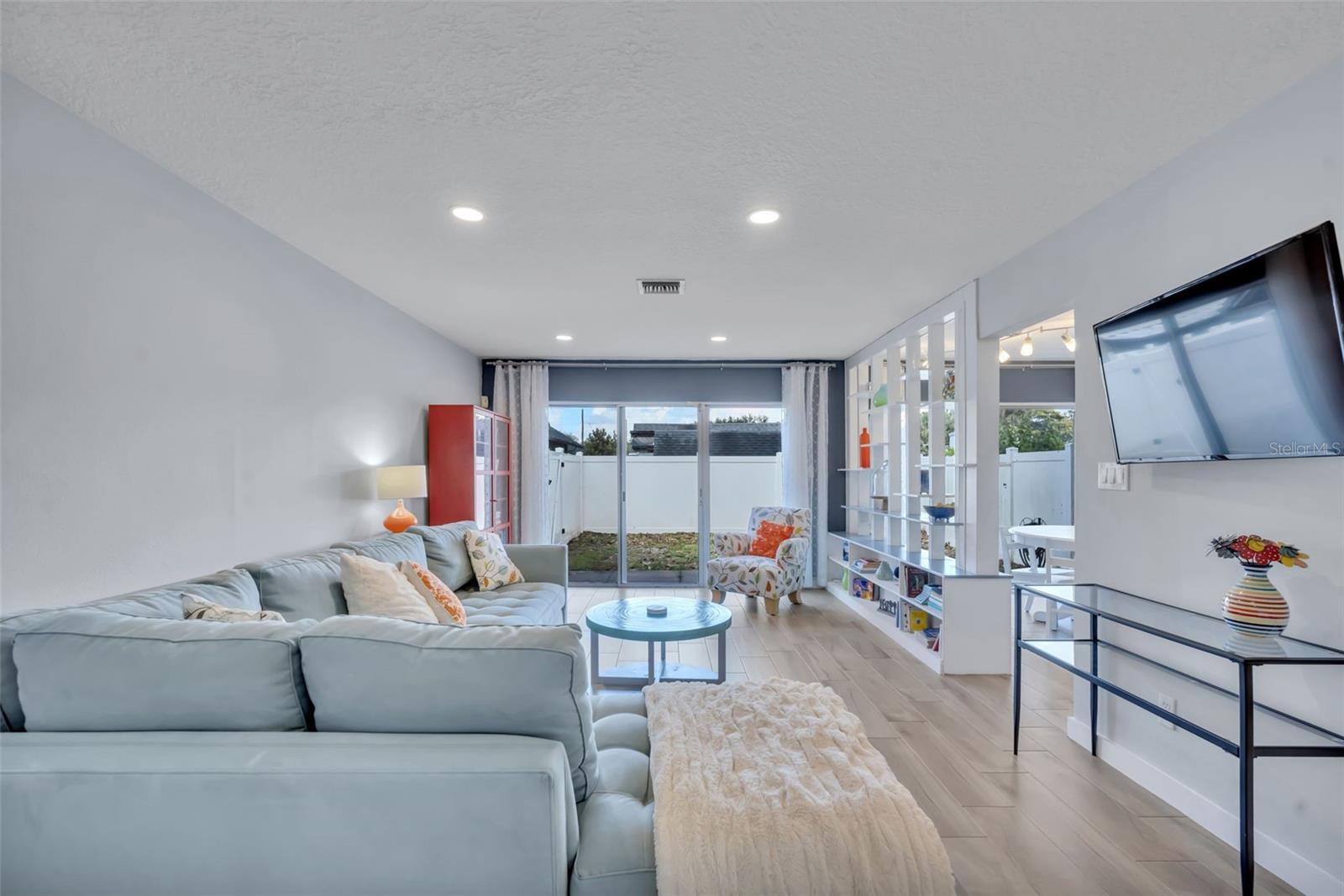 RAMBLEWOOD CONDO - Residential