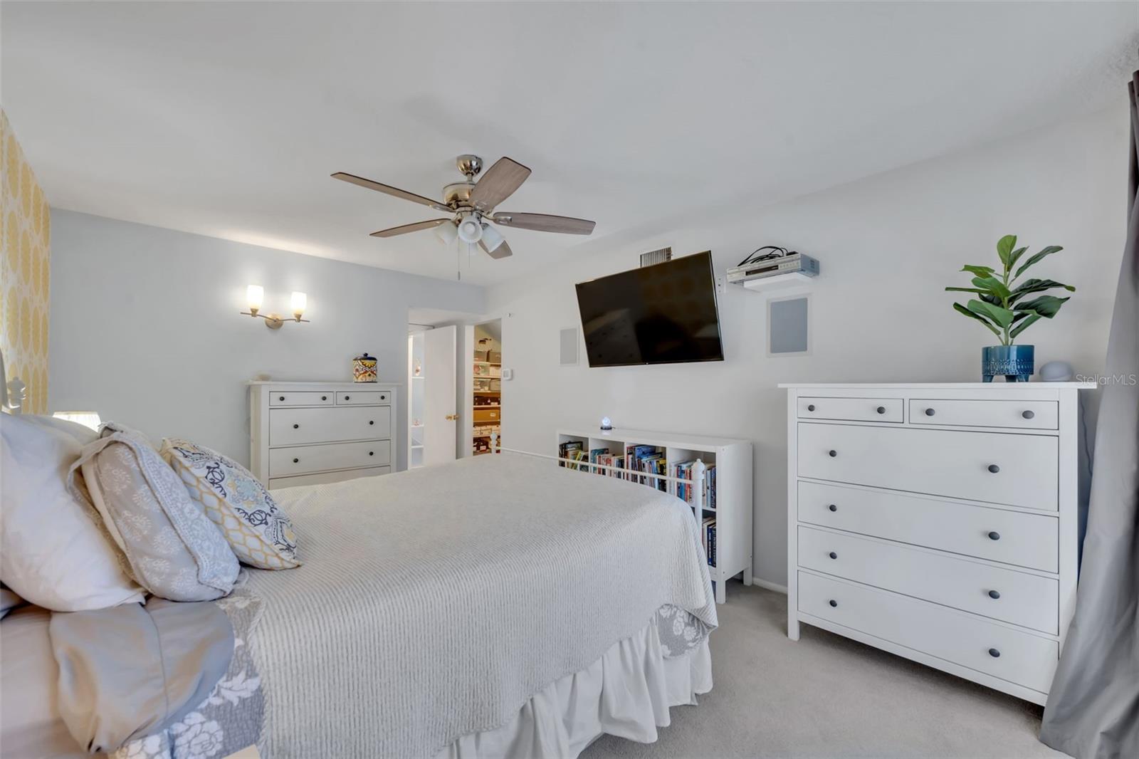 RAMBLEWOOD CONDO - Residential