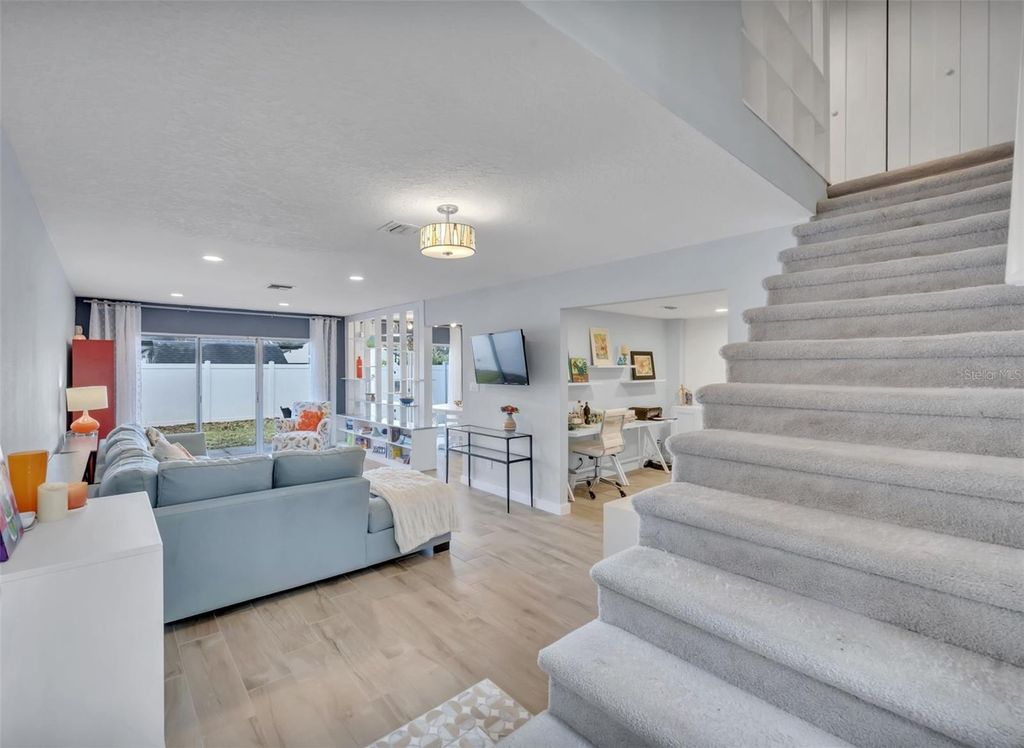 Photo of 897 Jonathan Way #897, Altamonte Springs, FL 32701 (MLS # O6409916)