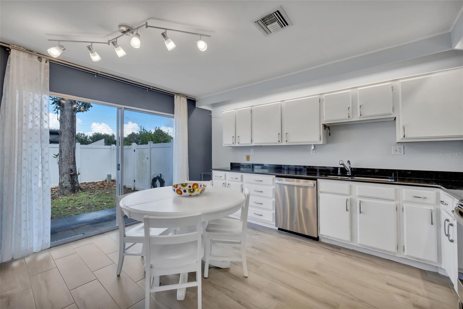 RAMBLEWOOD CONDO - Residential