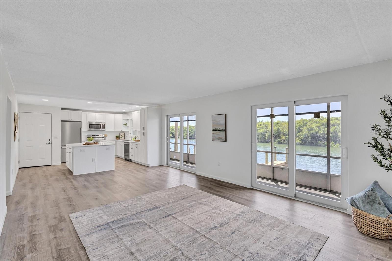 BAY POINTE CONDO - Residential