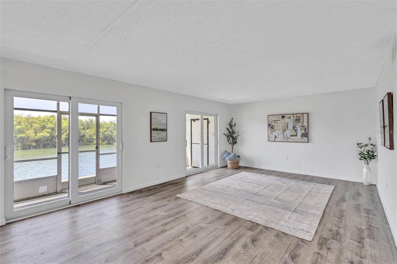 BAY POINTE CONDO - Residential