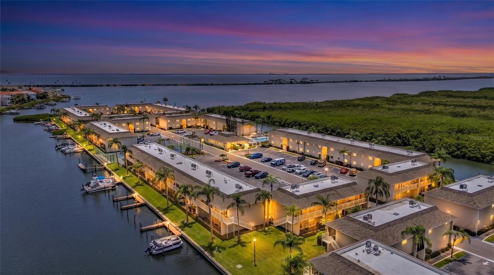 BAY POINTE CONDO - Residential