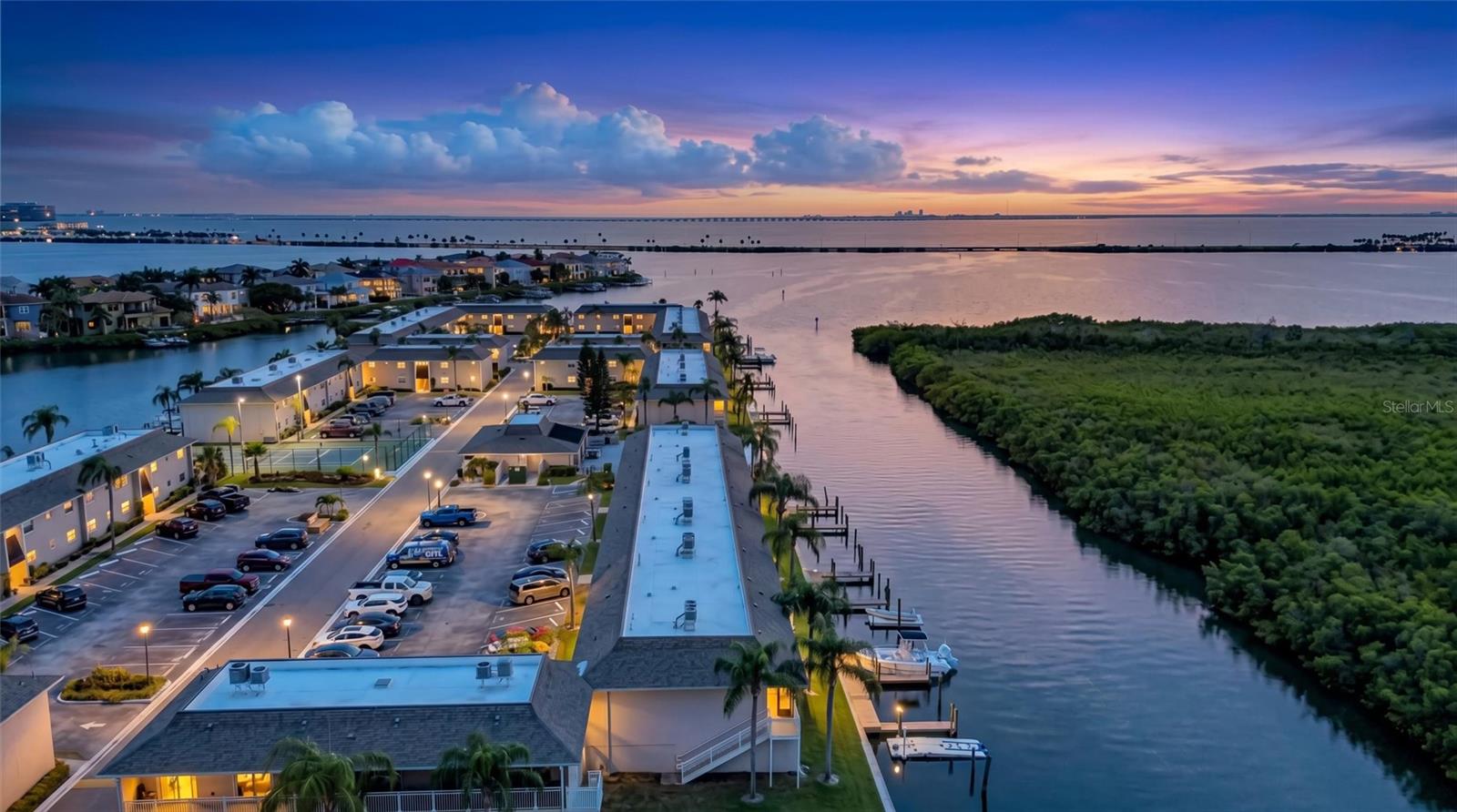 BAY POINTE CONDO - Residential