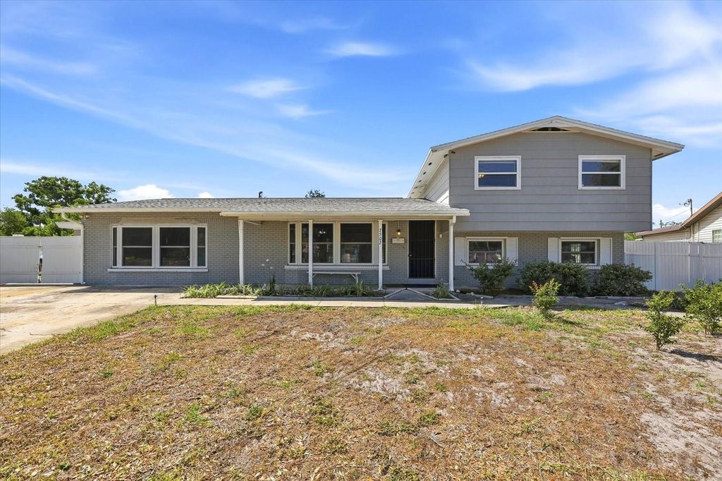 Photo of 7502 W Jean Street, Tampa, FL 33615 (MLS # TB8505556)