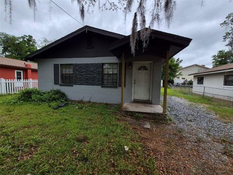 Photo of 1106 SW 5th Street, Ocala, FL 34471 (MLS # OM727368)
