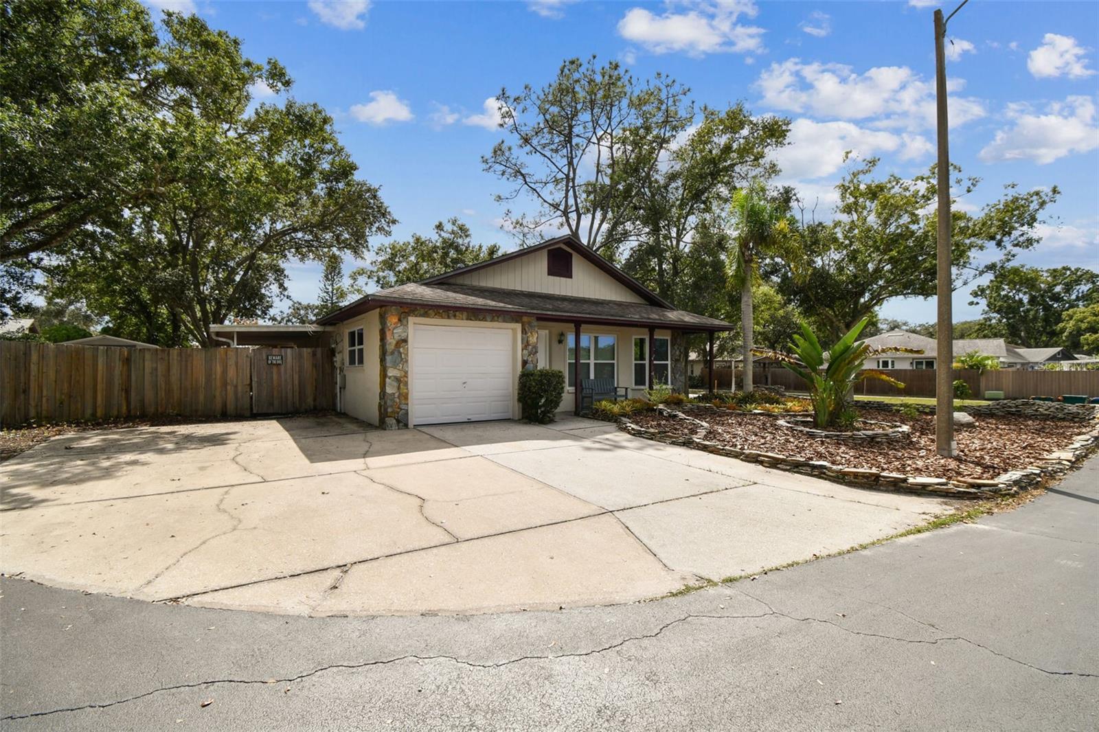LAKE ST GEORGE SOUTH UNIT III - Residential