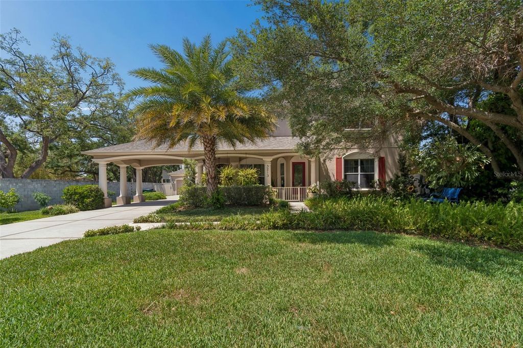 Photo of 3213 W Wyoming Avenue, Tampa, FL 33611 (MLS # TB8506192)