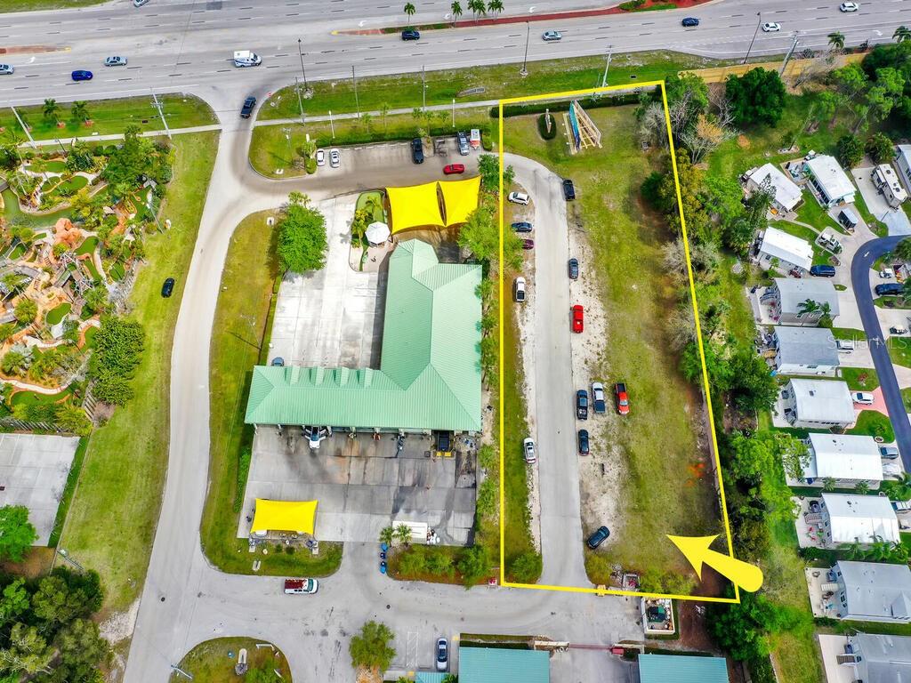 S TAMIAMI TRAIL