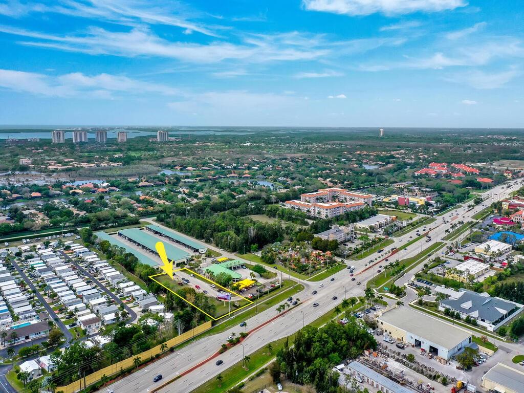 S TAMIAMI TRAIL