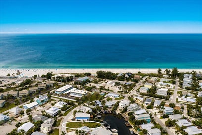 214 S HARBOR DRIVE HOLMES BEACH FL 34217