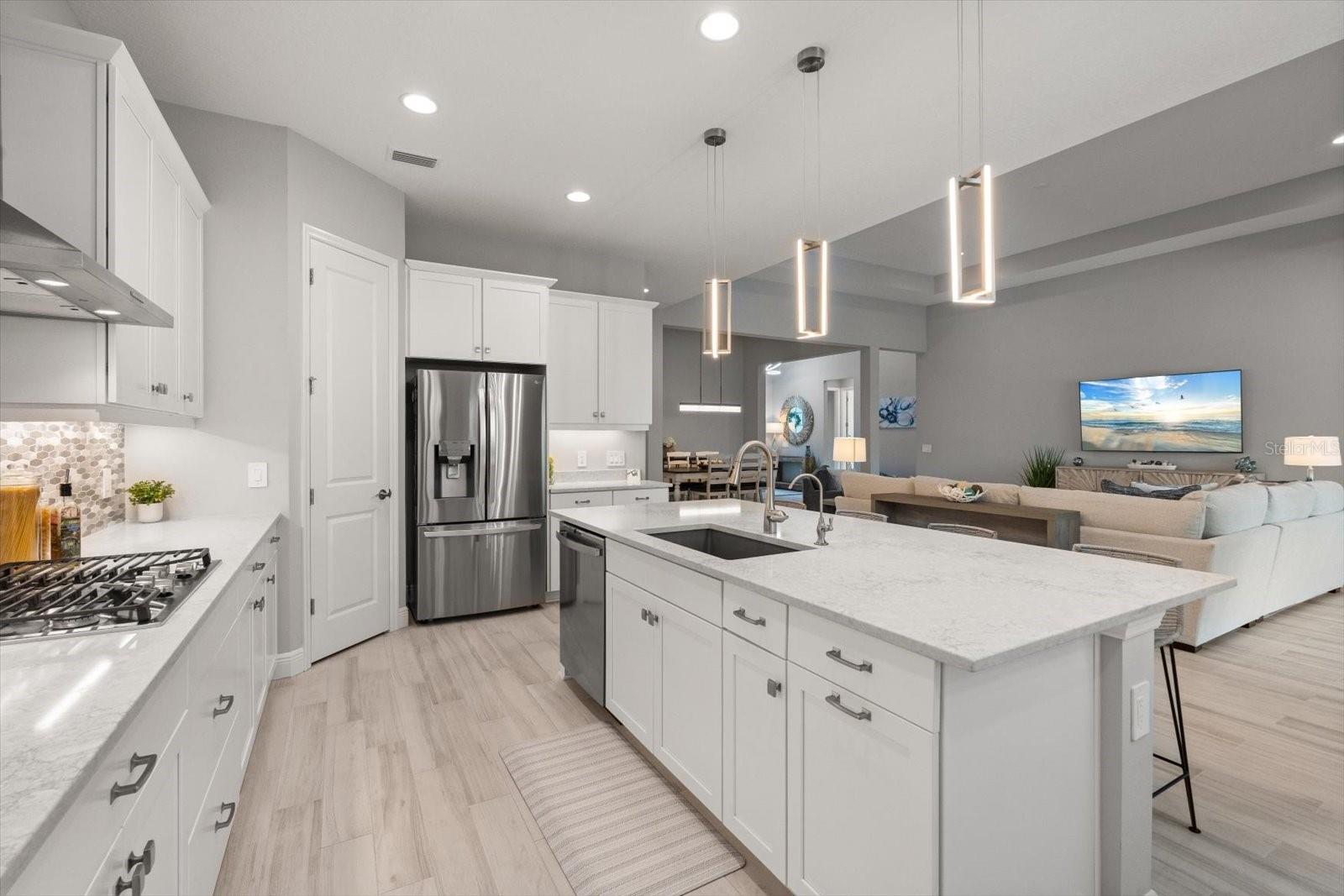 LAKEHOUSE COVE/WATERSIDE PH 1 - Residential