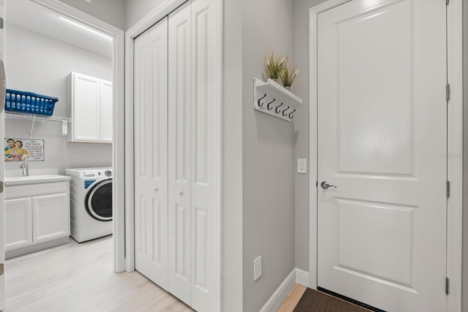 LAKEHOUSE COVE/WATERSIDE PH 1 - Residential