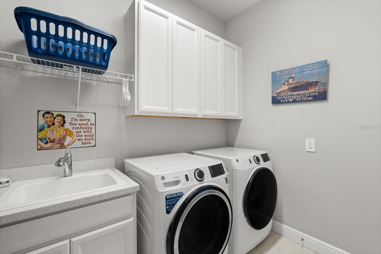 LAKEHOUSE COVE/WATERSIDE PH 1 - Residential