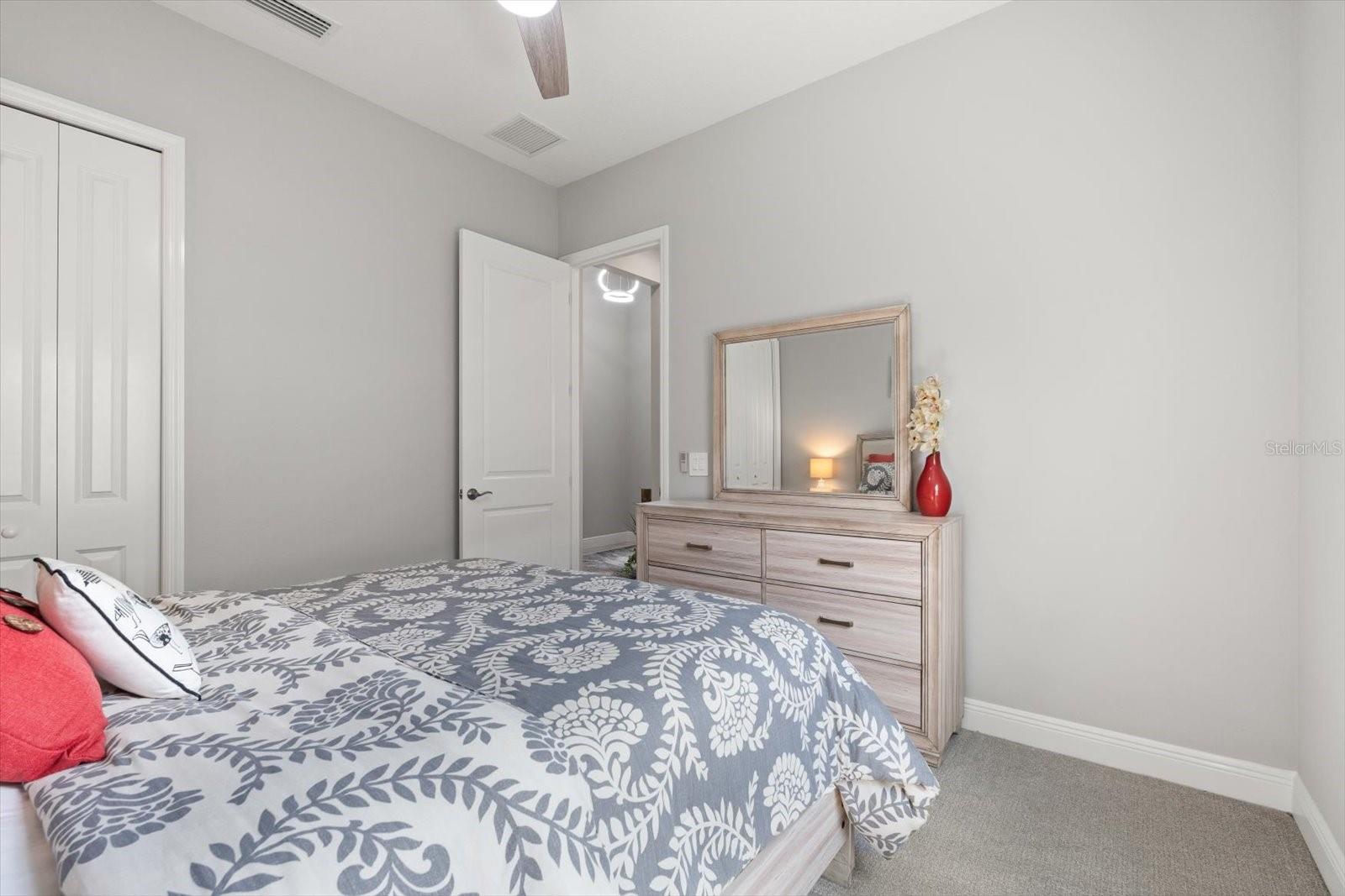 LAKEHOUSE COVE/WATERSIDE PH 1 - Residential