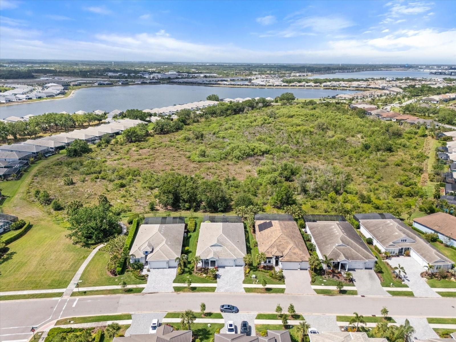 LAKEHOUSE COVE/WATERSIDE PH 1 - Residential