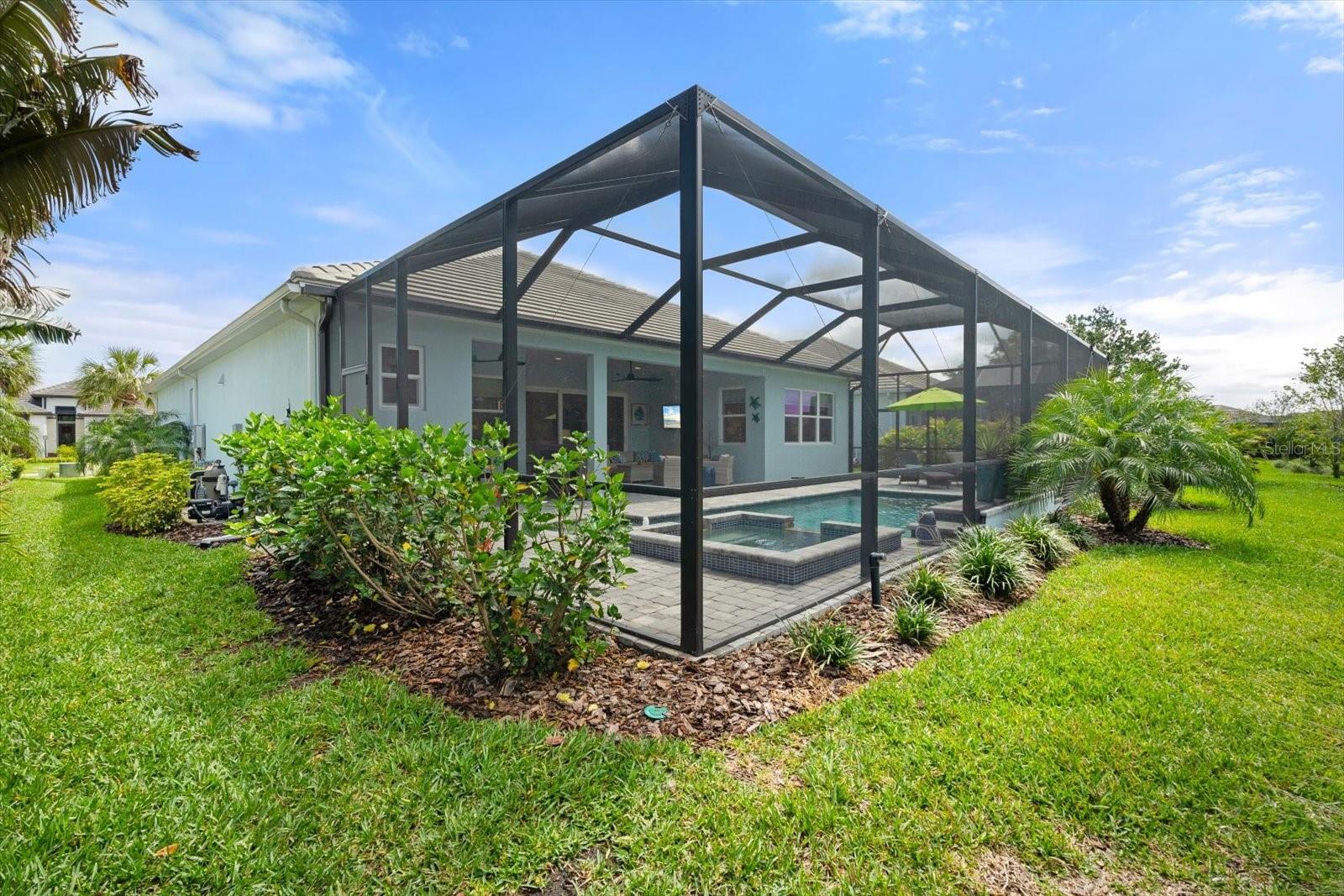 LAKEHOUSE COVE/WATERSIDE PH 1 - Residential