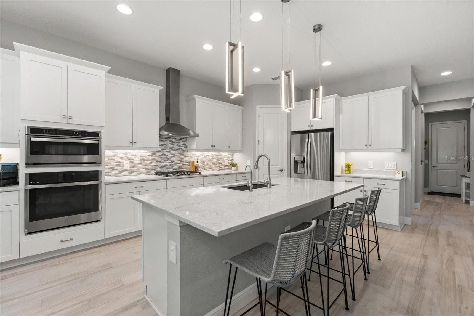 LAKEHOUSE COVE/WATERSIDE PH 1 - Residential