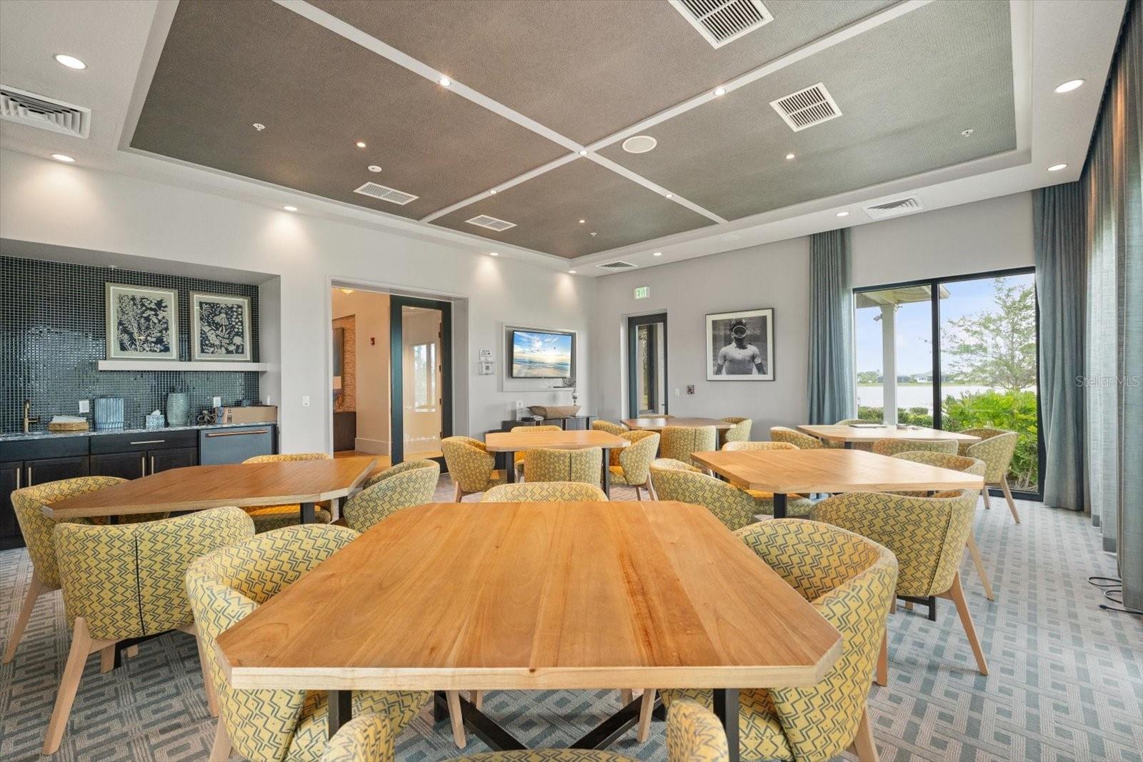 LAKEHOUSE COVE/WATERSIDE PH 1 - Residential